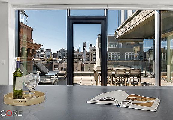 5th image of 155 W 18th St Unit Penthouse 4
