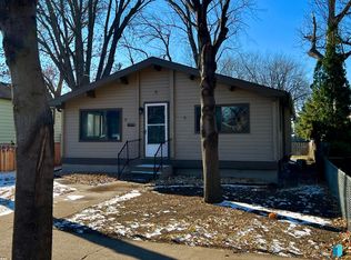 821 N Spring Ave, Sioux Falls, SD 57104