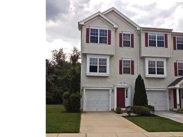1039 Buckingham Dr #19, West Deptford, NJ 08086