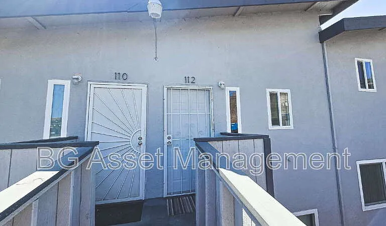 112 Avian Dr — Photo 2