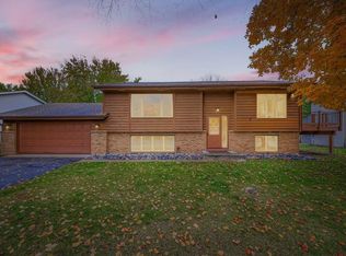 1012 Crystal Lake Rd E, Burnsville, MN 55306