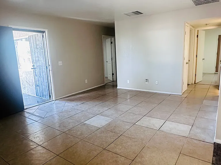 1535 S Van Buren Ave #1 — Photo 5