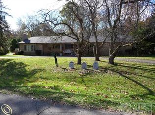 4848 Haddington Dr, Bloomfield Hills, MI 48304