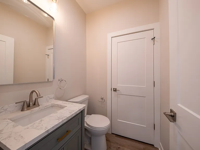404 W Baraga Ave #B — Photo 6