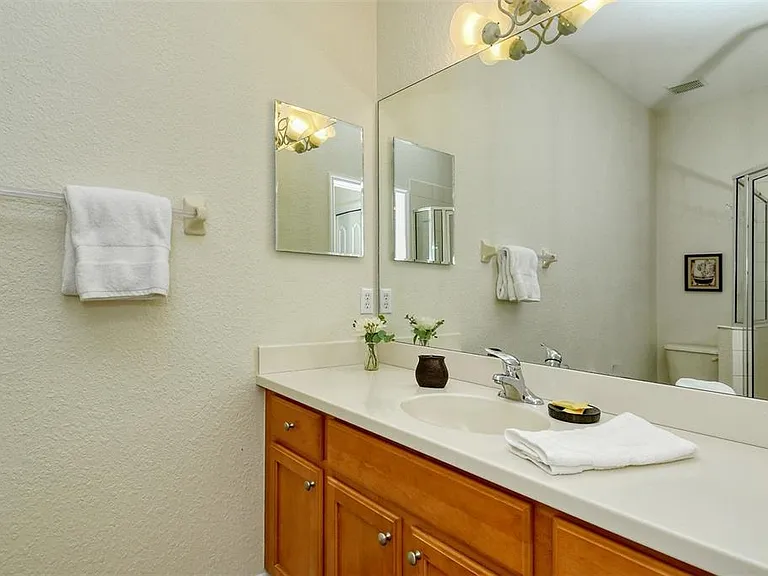 905 Fairway Cove Ln #205 — Photo 21