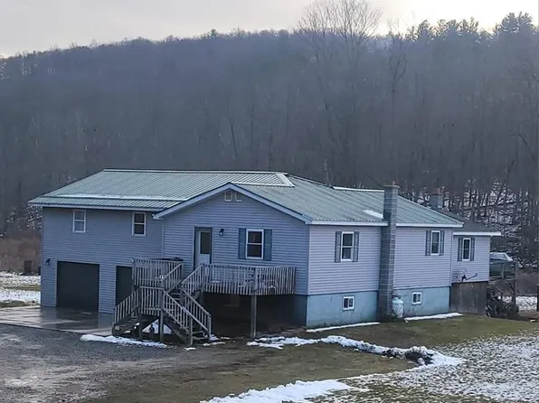 28-60 Swan Ln, Towanda, PA 18848