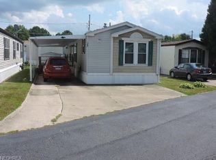 109 Maple Hill Ln, Akron, OH 44312