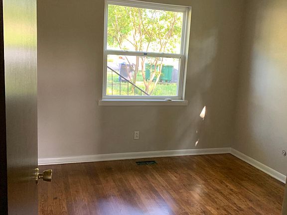 4th image of 4701 Hickory Ave APT T