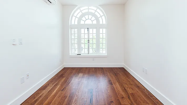 Rented by Nooklyn NYC LLC | media 99