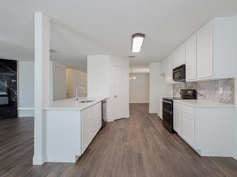 3901 Kathryn Way — Photo 5