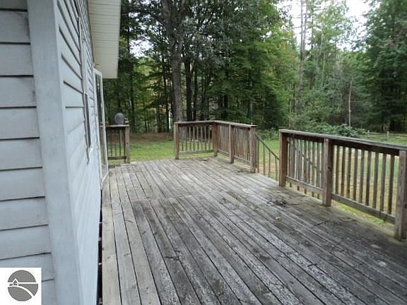 4th image of 5399 Wildwood Dr