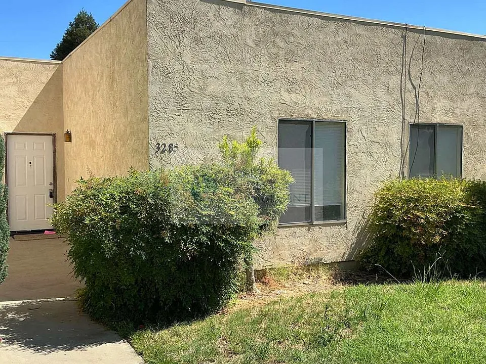 3285 Radcliff Way