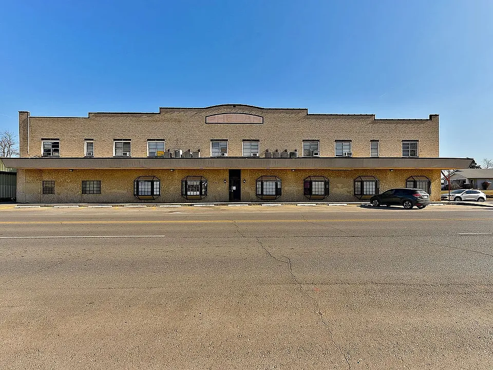 Robinson Apartments
