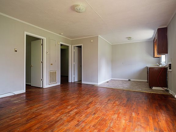 3rd image of 313 Jennings St