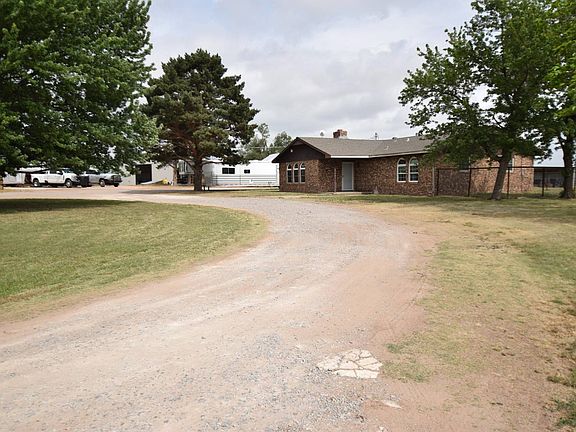 2nd image of 46425 Jefferson Rd