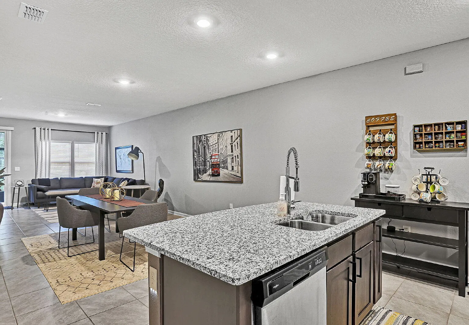 2 bed, 2.5 bath, 1442 sqft, $1,945 — Photo 4