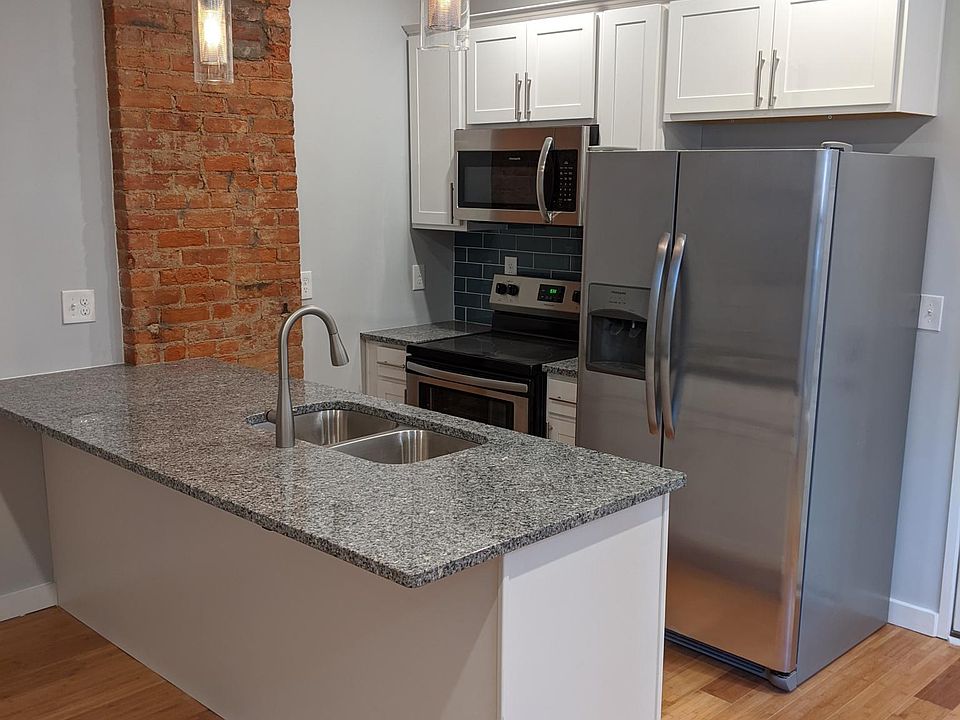 1st image of 1540 Elm St #3