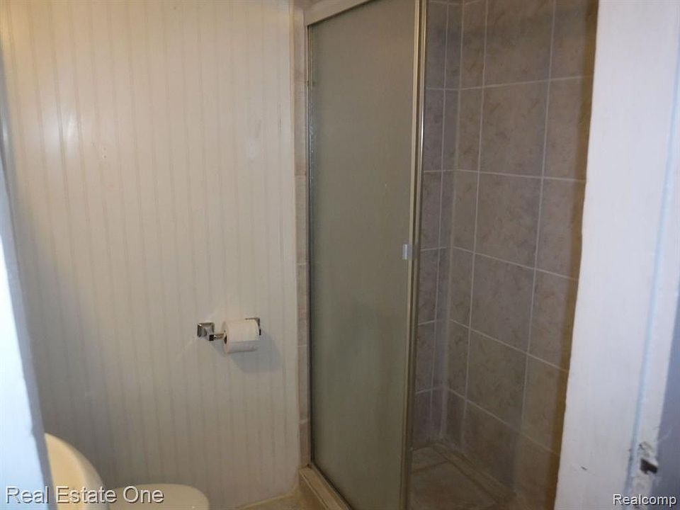 215 W Sibley St, Howell, MI 48843 MLS 20221058216 Zillow