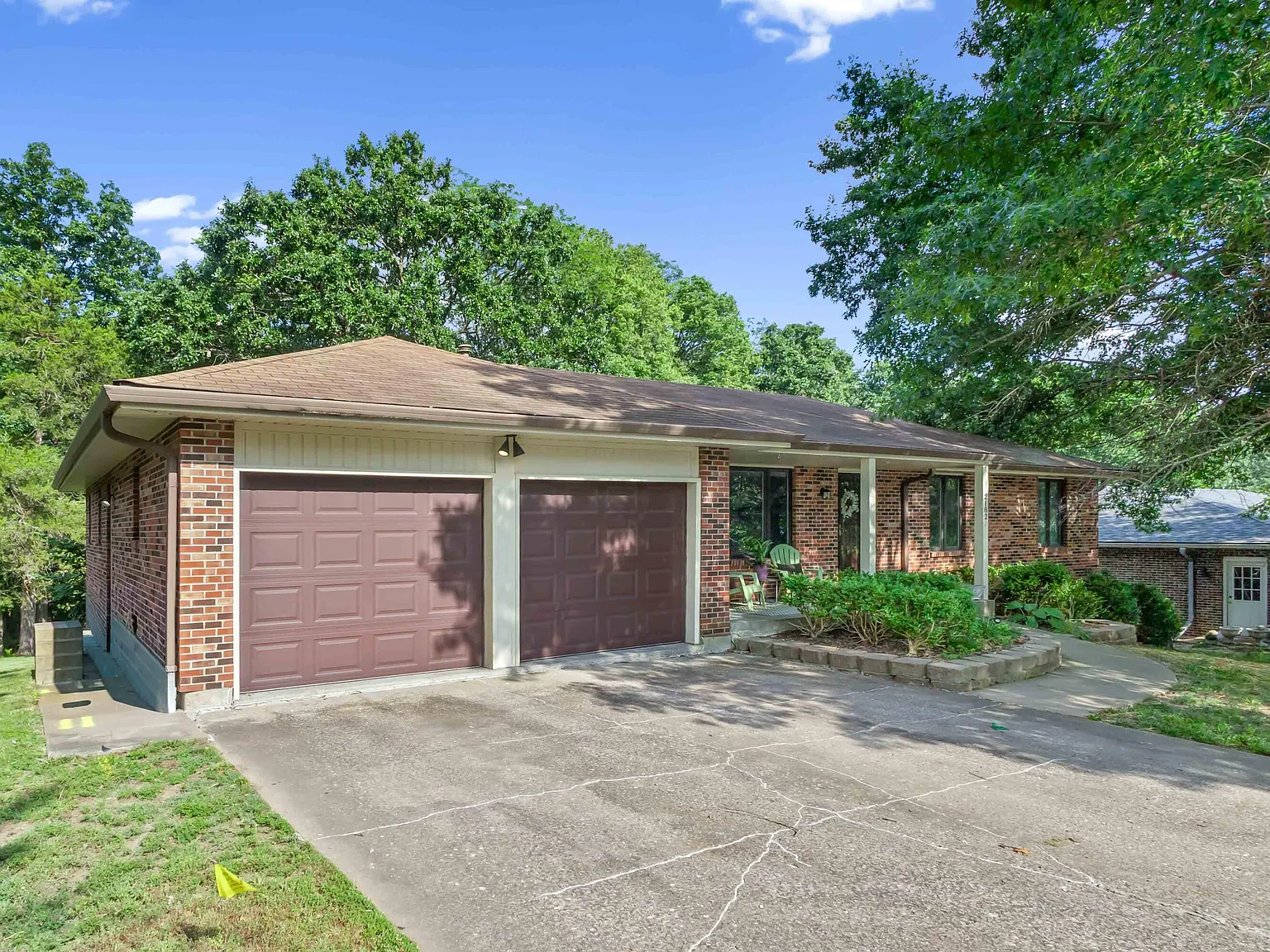 4 bed, 3.0 bath, 2508 sqft, $2,000 — Photo 3
