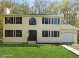 6197 Decker Rd, Bushkill, PA 18324