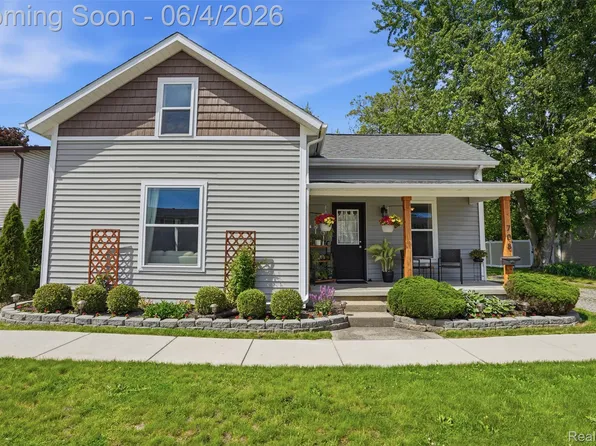 708 Walnut St, Brighton, MI 48116