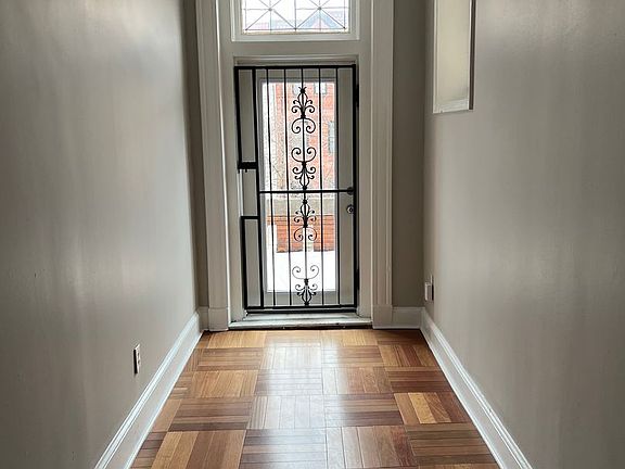 3rd image of 2319 Eutaw Pl APT 2