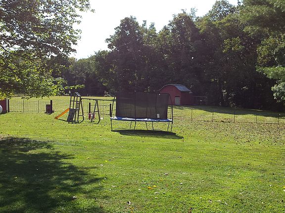 Barn, pasture area