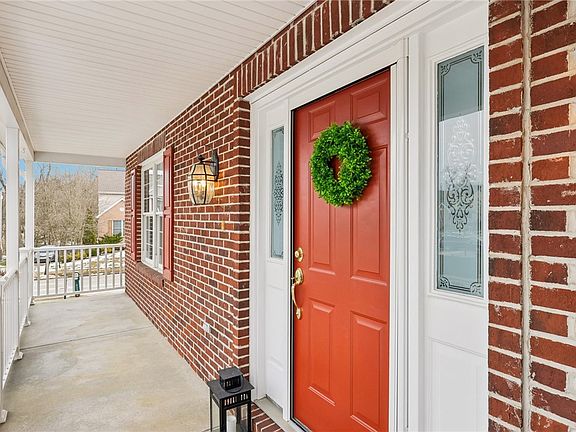 3rd image of 1801 Gibson Dr