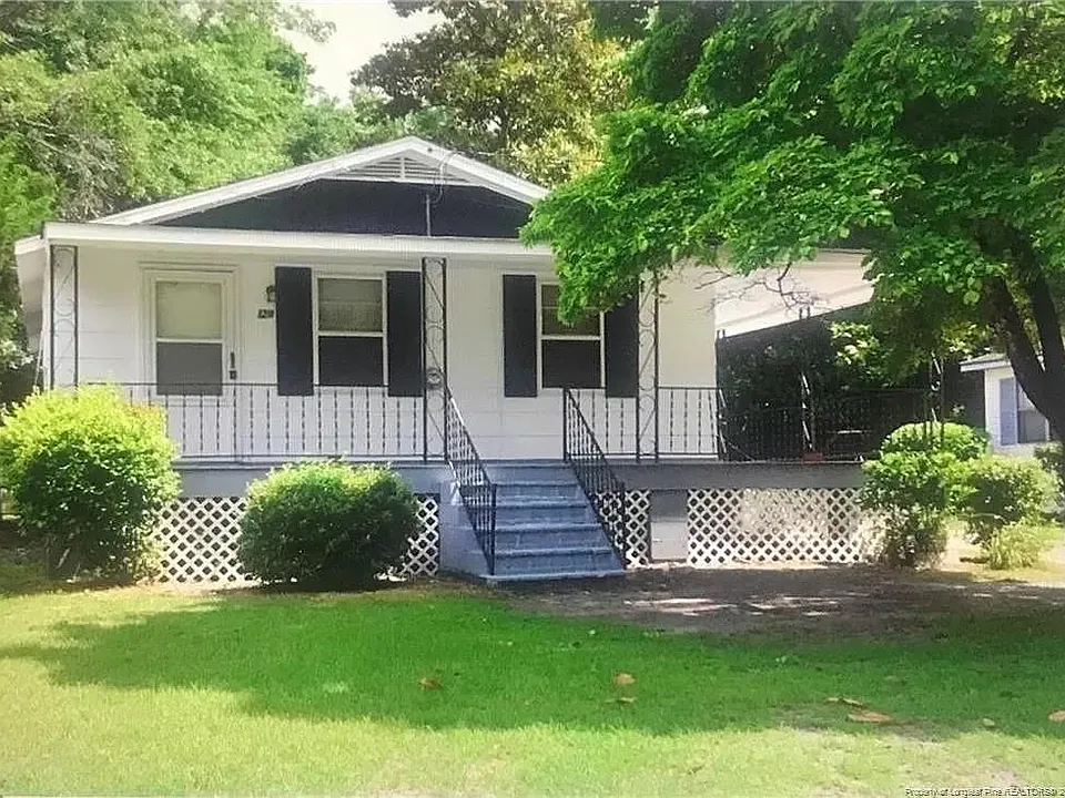1211 Turnpike Rd