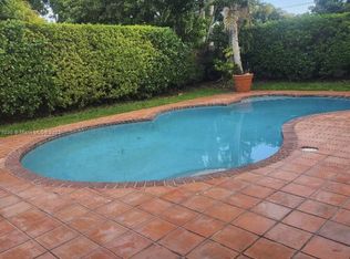 9320 SW 183rd Ter, Palmetto Bay, FL 33157