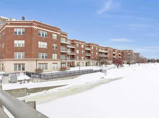 118 S Washington St APT 201B, Green Bay, WI 54301
