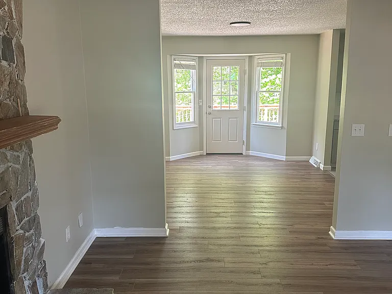 1700 Calvary View Ln — Photo 17