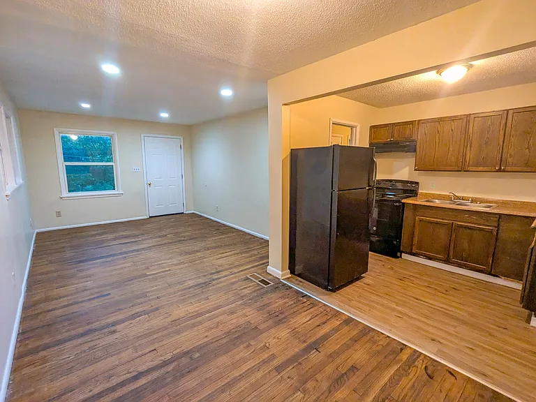 3054 Waters Rd SW — Photo 6