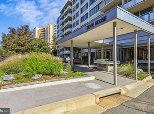 1301 S Arlington Ridge Rd APT 605, Arlington, VA 22202