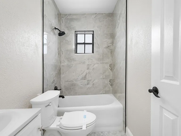 517 Columbia Dr — Photo 36