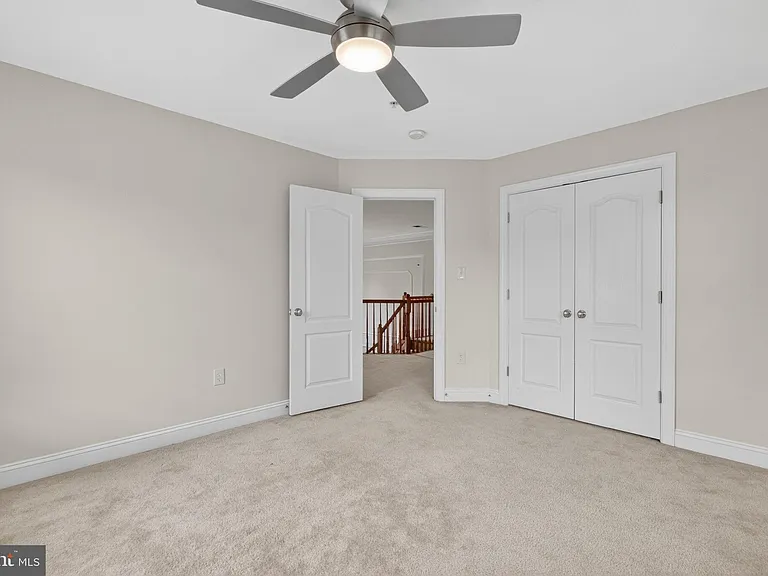 15806 Copper Beech Dr — Photo 49