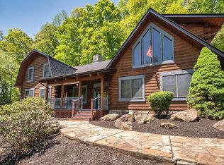 210 Edgewater Dr, Monaca, PA