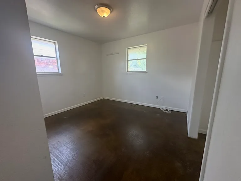 6405 S McKinley Ave — Photo 6