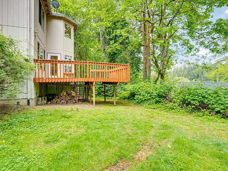 725 Ash St — Photo 60