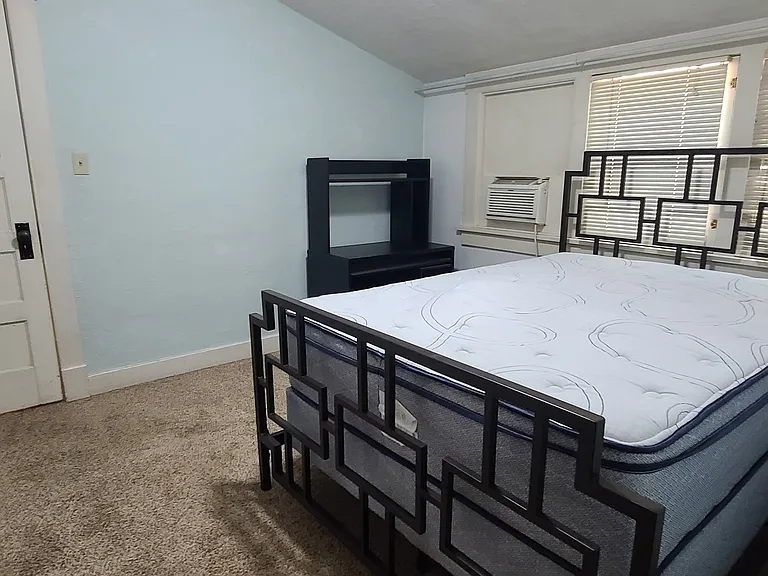 2117 S Grant Ave — Photo 5