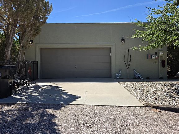 4th image of 4537 Mockingbird St