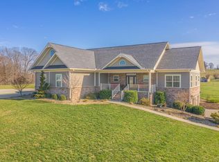 4175 Harbor View Dr, Morristown, TN 37814