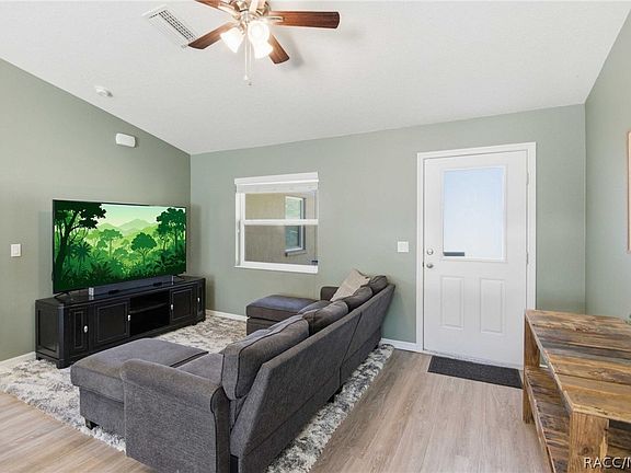 3rd image of 6094 E Rush St