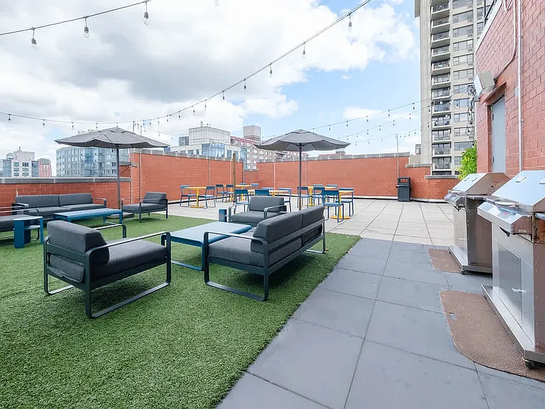 750 Columbus Ave #2F — Photo 39