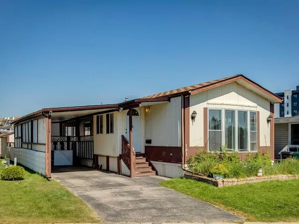 99 Arbour Lake Rd NW #101, Calgary, AB T3G 4E4