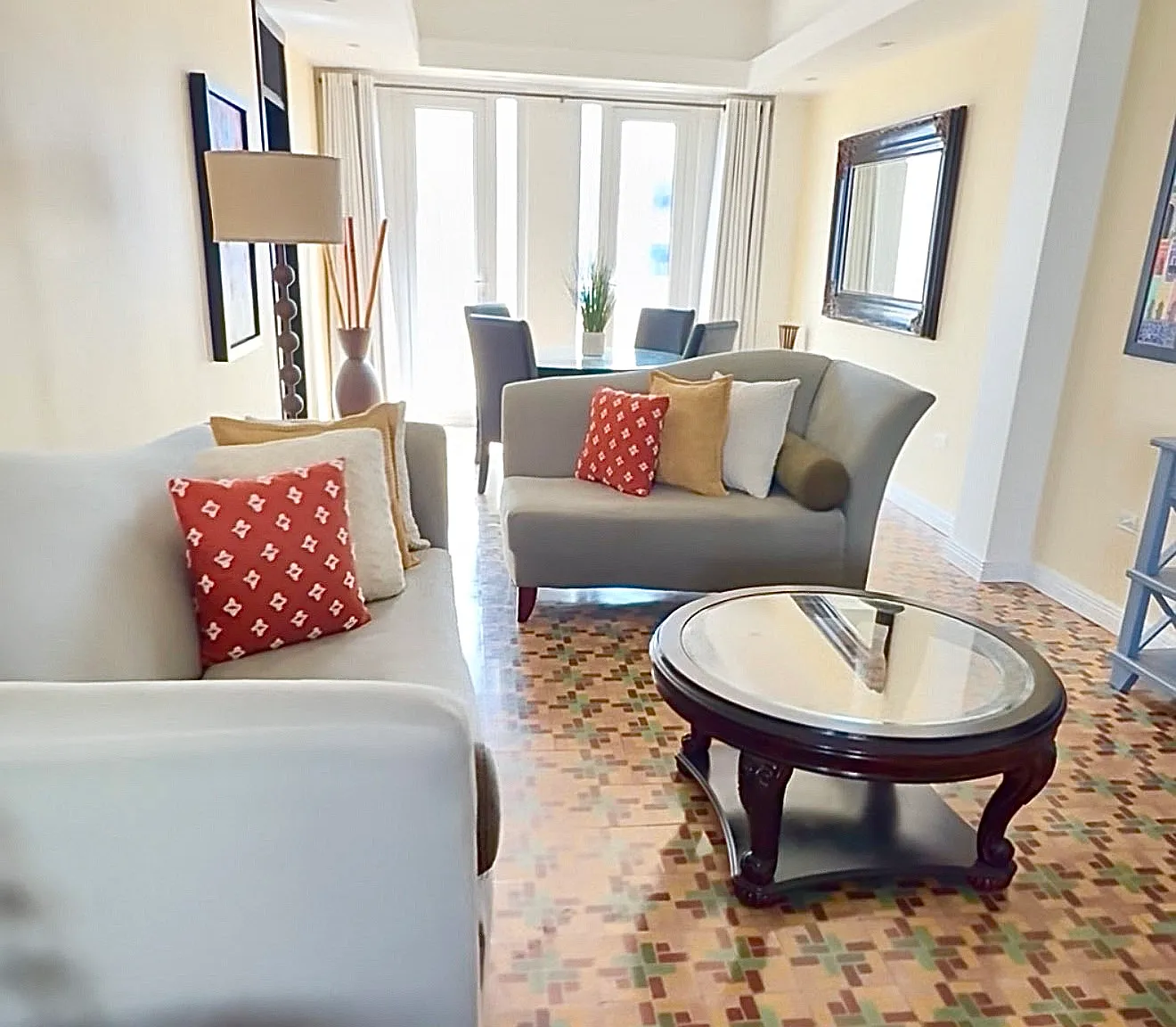 2 bed, 1000 sqft, $3,300 — Photo 1