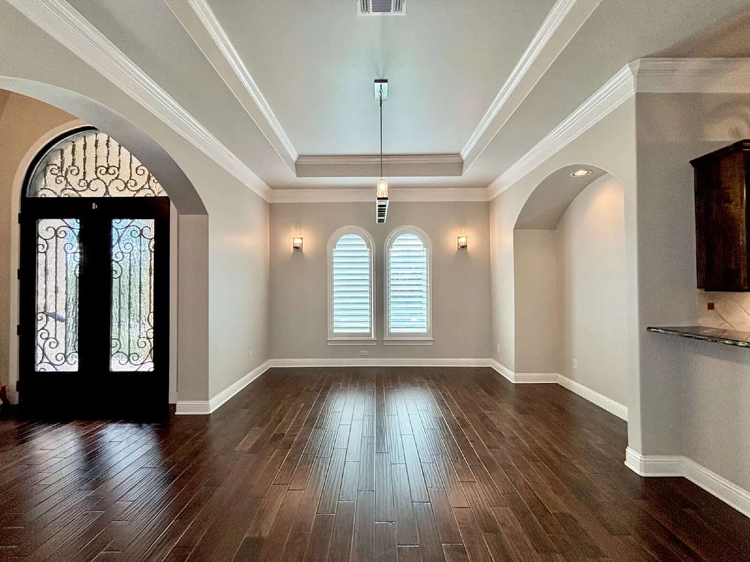 Gorgeous one story home in Mountain Springs Ranch — Photo 4