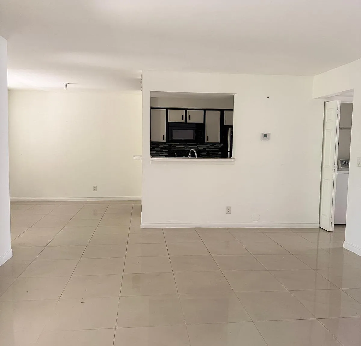 2 bed, 2.0 bath, 884 sqft, $2,150 — Photo 2