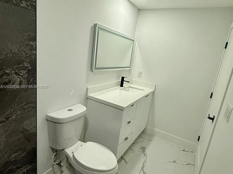 111 E North Shore Ave — Photo 15