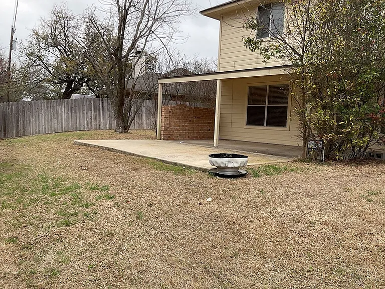 1701 Tanglewood Dr — Photo 30